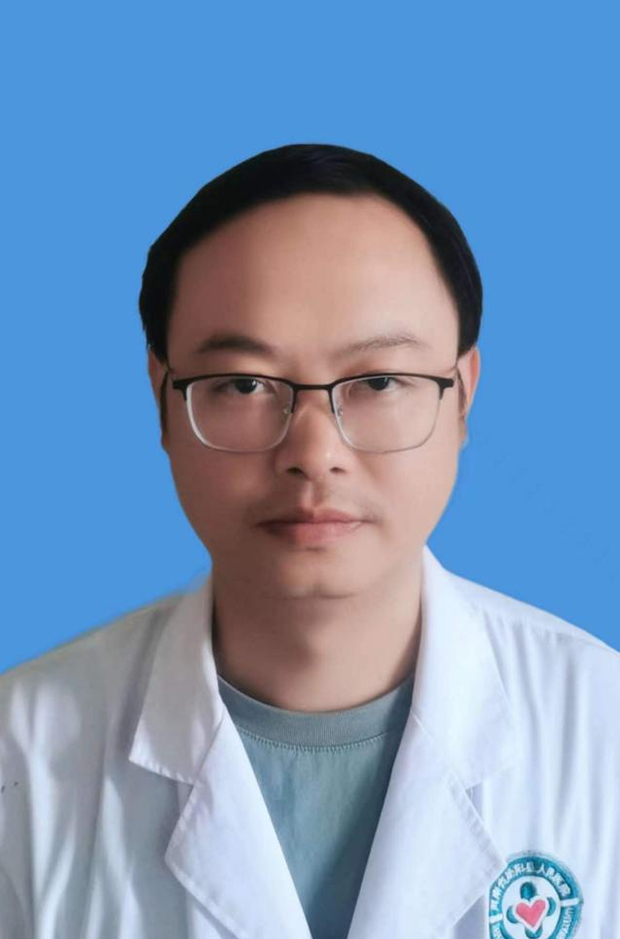 袁征