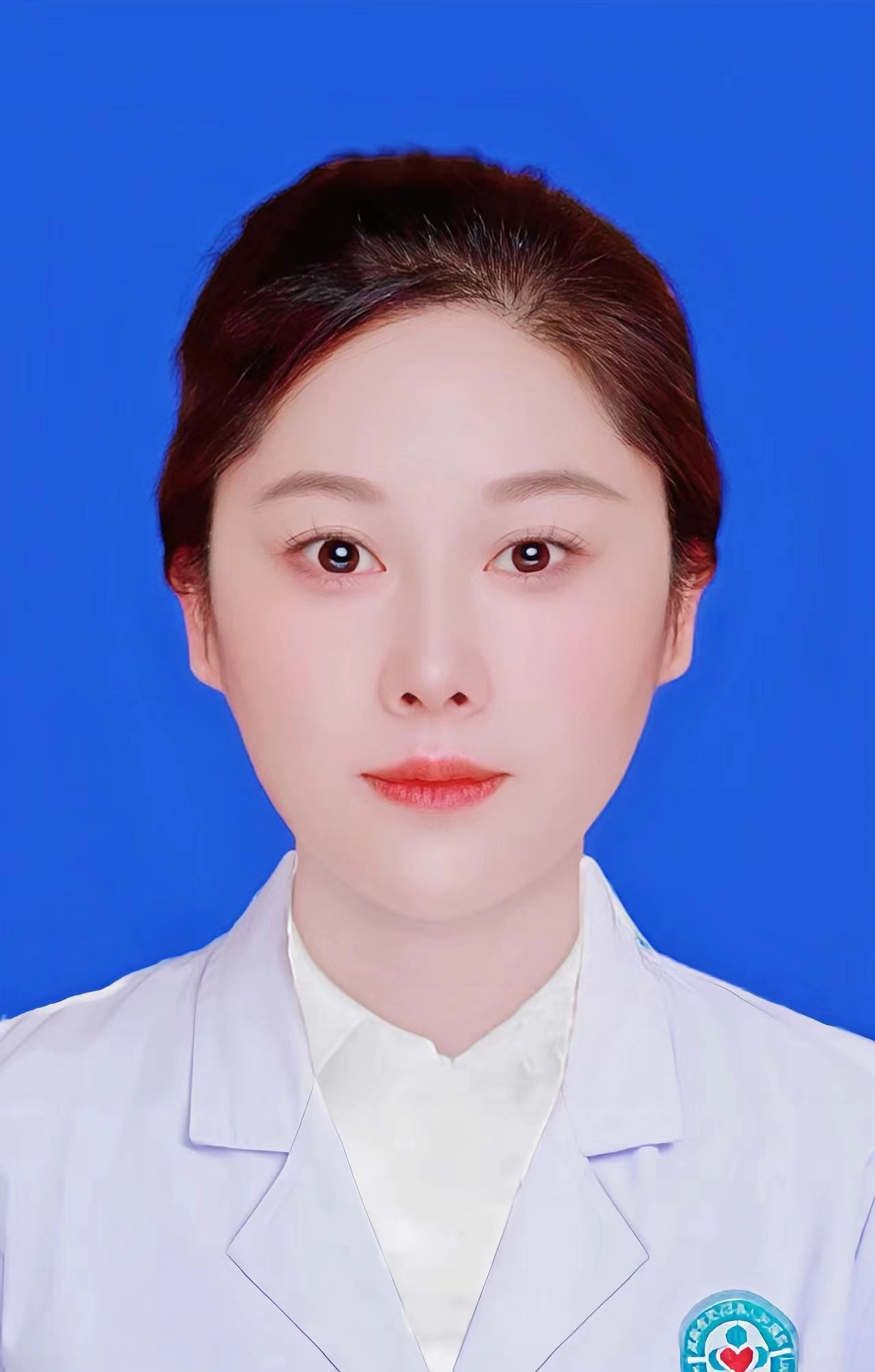 张莹